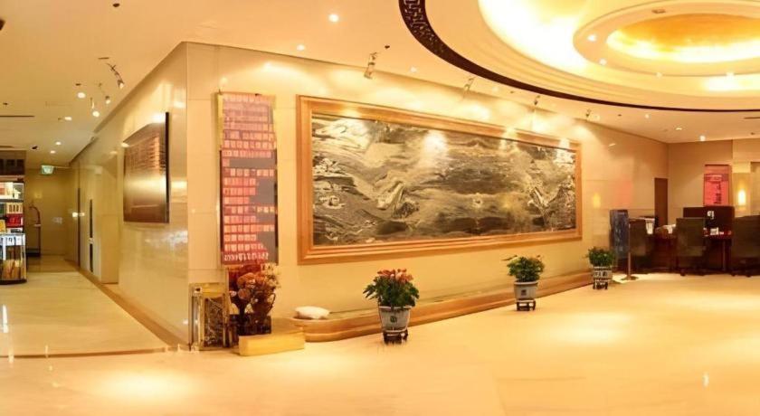 Beijing Ruyi Business Hotel Bagian luar foto